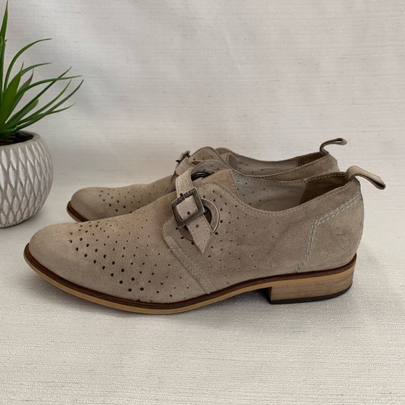 Dkode Light Gray Perforated Suede Leather Buckle Ankle Booties Womans EU37 6.5US - Picture 6 of 13